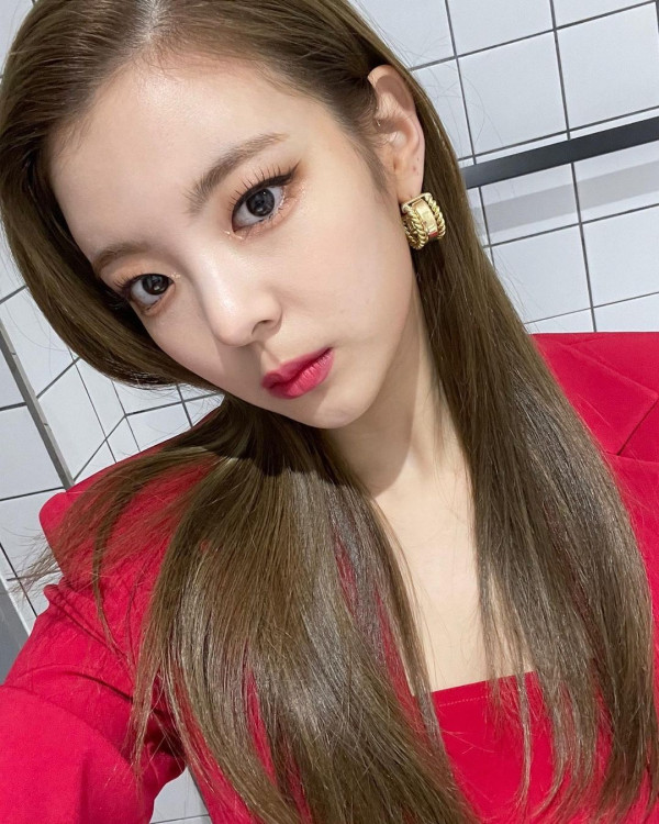 [연예] ITZY 리아